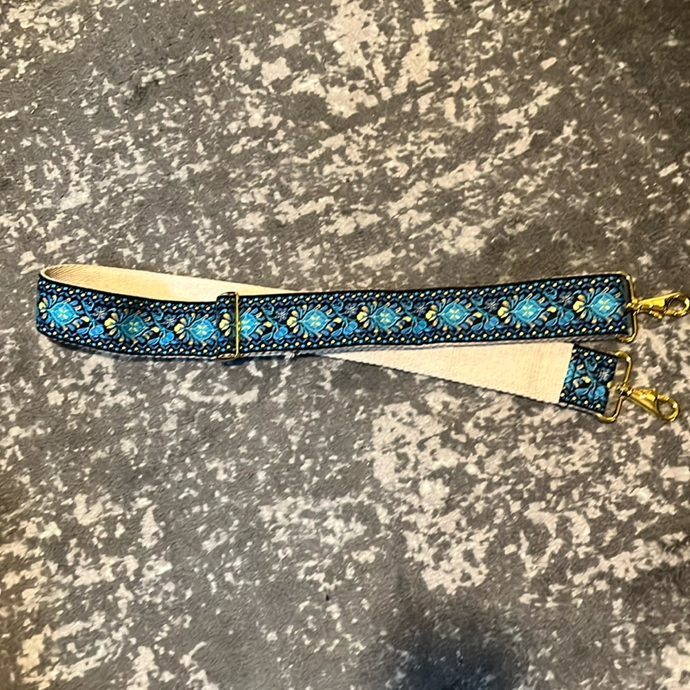 Embroidered bag strap